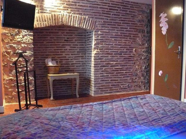 Hotel Du Commerce Semur-en-Auxois Δωμάτιο φωτογραφία
