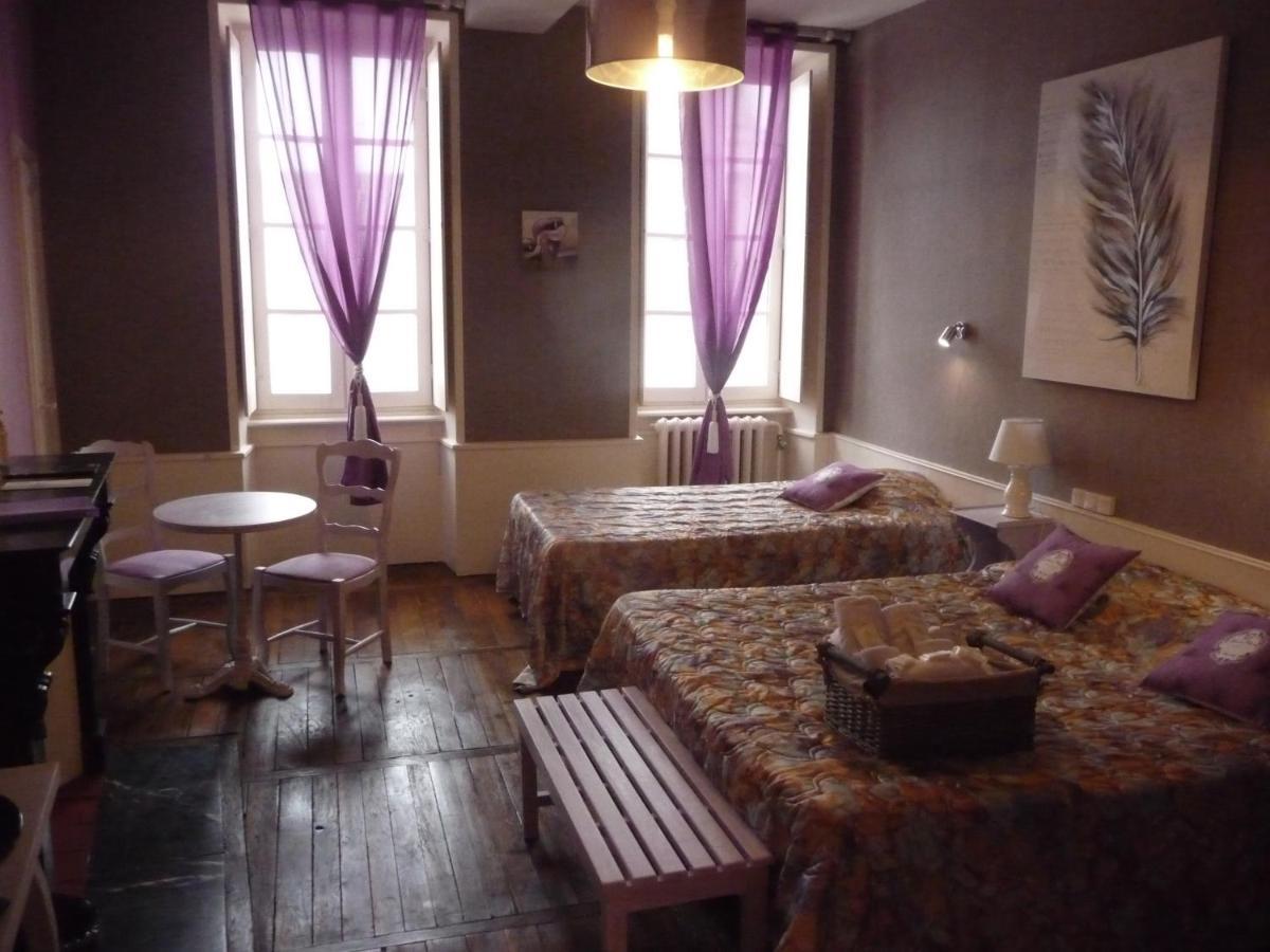 Hotel Du Commerce Semur-en-Auxois Δωμάτιο φωτογραφία