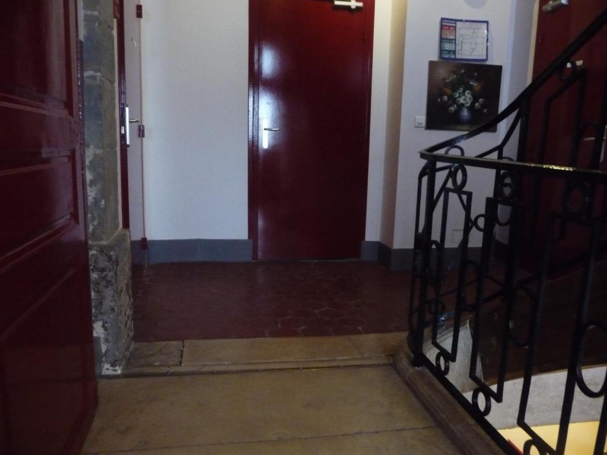Hotel Du Commerce Semur-en-Auxois Δωμάτιο φωτογραφία