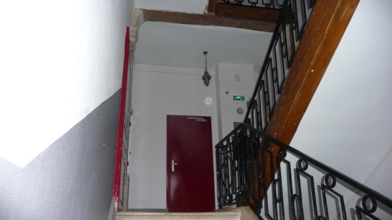 Hotel Du Commerce Semur-en-Auxois Δωμάτιο φωτογραφία