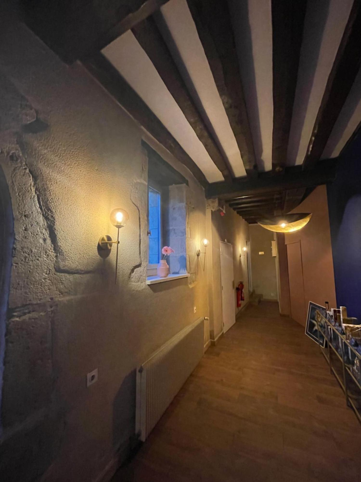 Hotel Du Commerce Semur-en-Auxois Εξωτερικό φωτογραφία