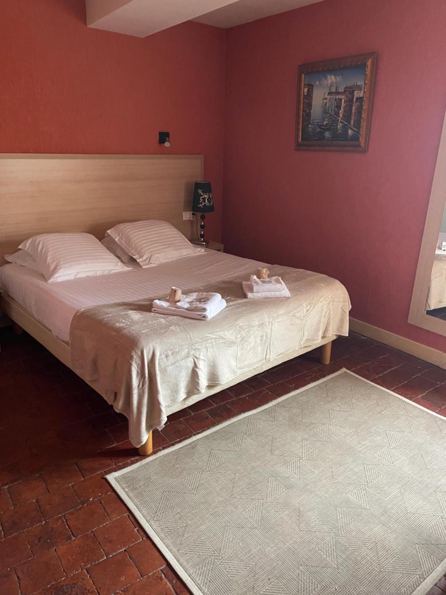 Hotel Du Commerce Semur-en-Auxois Εξωτερικό φωτογραφία